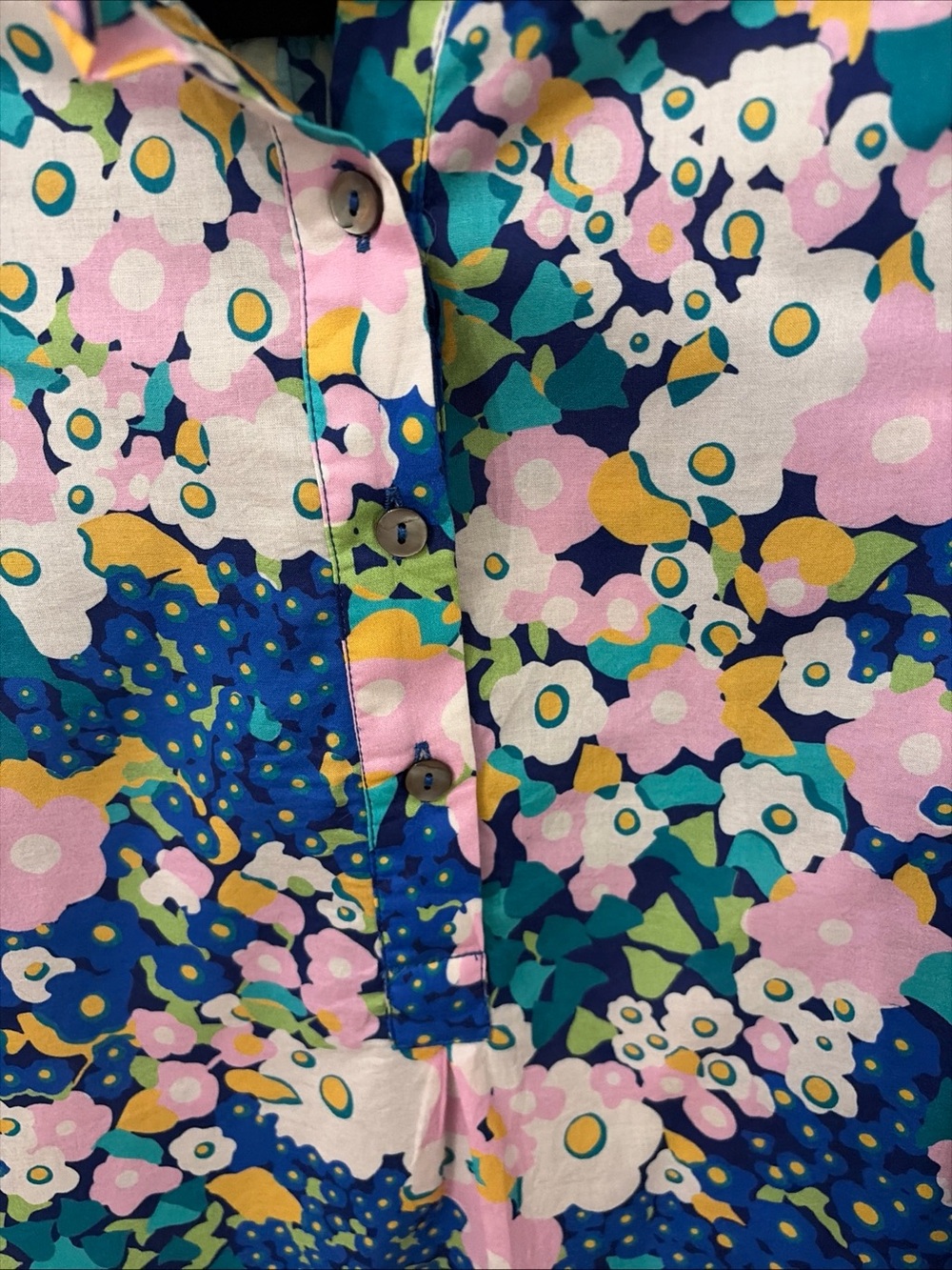 Tuckernuck Blue Floral Ruffle-Collared pullover shirt - Picture 5 of 10